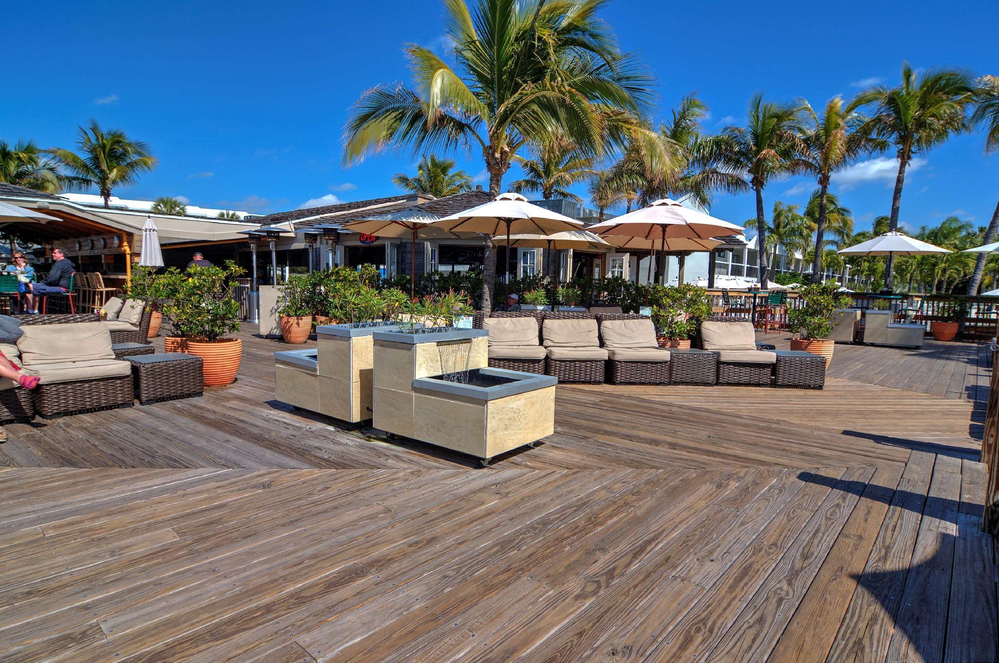 The Beachcomber St. Pete Beach Resort & Hotel Экстерьер фото