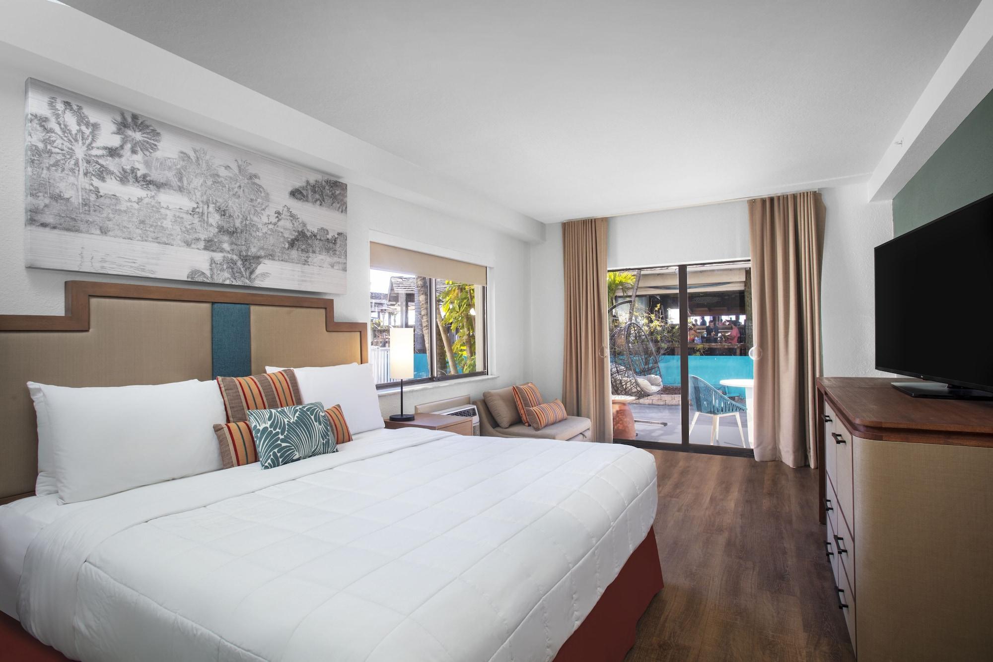 The Beachcomber St. Pete Beach Resort & Hotel Экстерьер фото