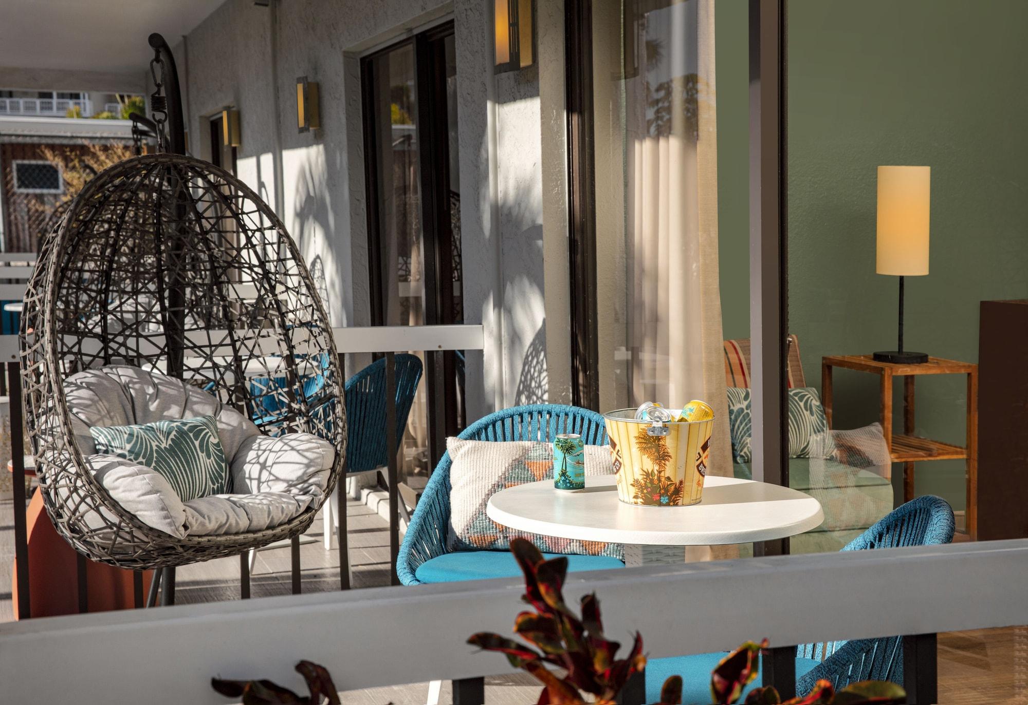 The Beachcomber St. Pete Beach Resort & Hotel Экстерьер фото