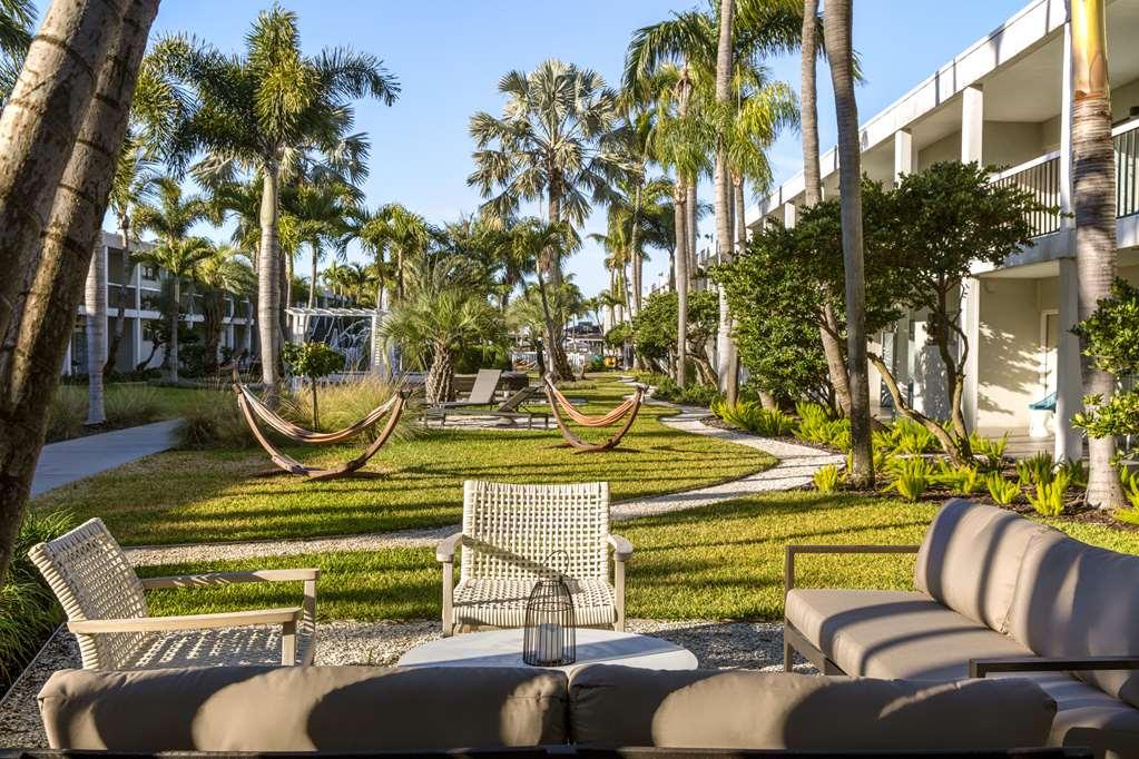 The Beachcomber St. Pete Beach Resort & Hotel Удобства фото