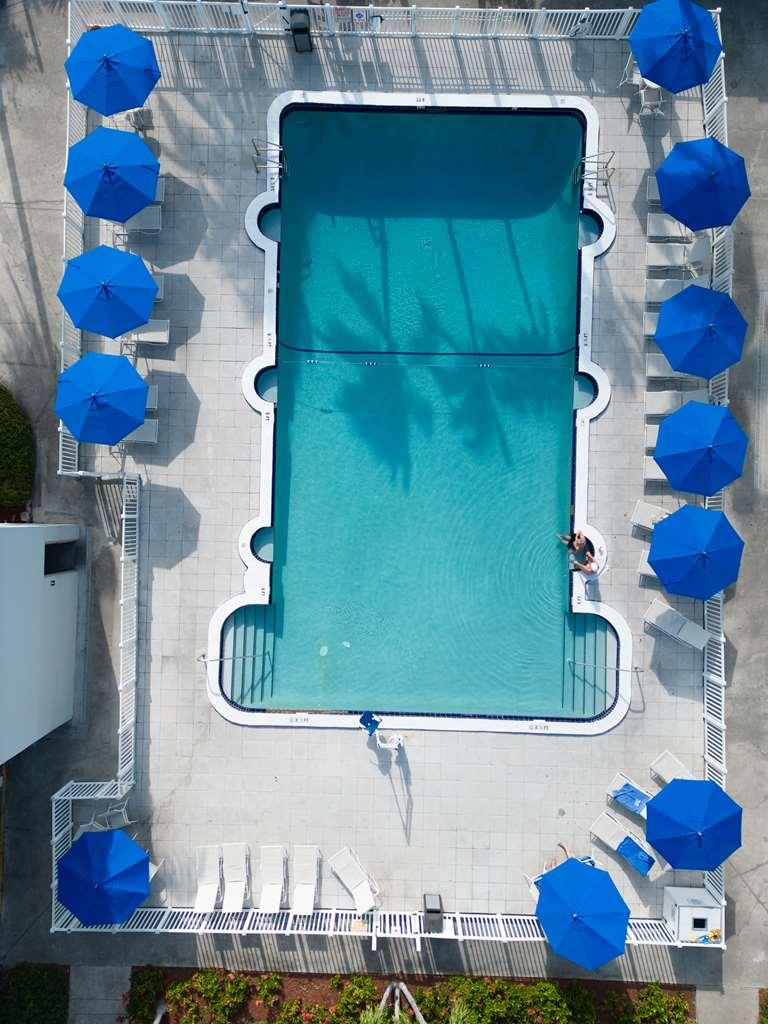 The Beachcomber St. Pete Beach Resort & Hotel Удобства фото